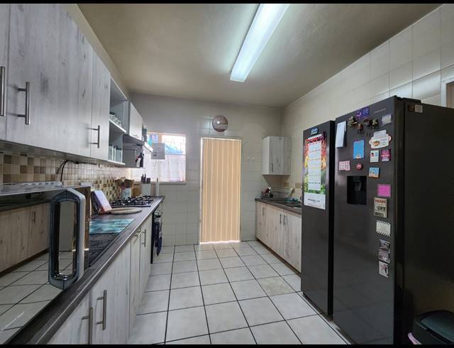 2 BEDROOM TOWNHOUSE FOR SALE IN THREE RIVERS